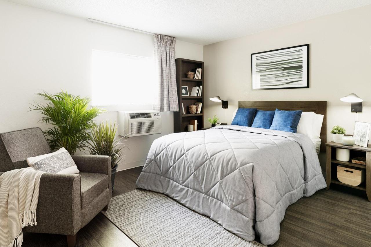 Intown Suites Extended Stay Tampa Fl Orient Park Eksteriør billede